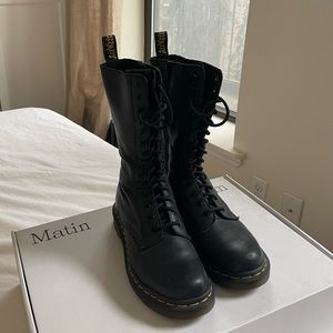 Dr. Martens Classic Virginia Mid Calf Boots US 6 / EU 37